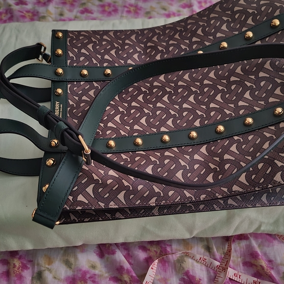 Handbag - Picture 12 of 16